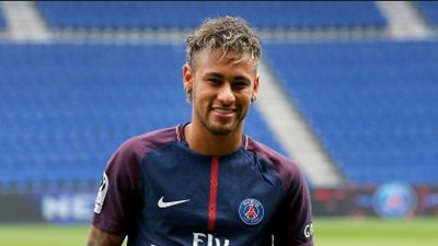 مدرب باريس سان جيرمان يكشف حقيقة خضوع نيمار لعملية جراحية