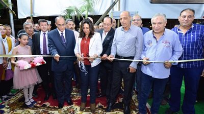 رئيس جهاز دمياط الجديدة يفتتح معرض 