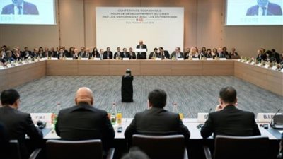 فرنسا تقترح منح إيران 15 مليار دولار حال التزامها بالاتفاق النووي