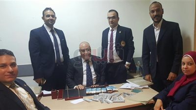 ضبط راكب بحوزته 180 قرصا مخدرا بمطار القاهرة