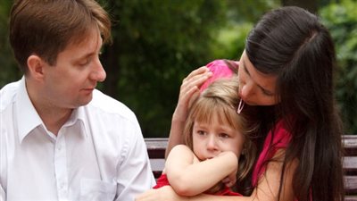 5 طرق تربوية للتعامل مع خوف وتوتر طفلك مع بداية العام الدراسي