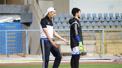 الإسماعيلي يمد عقد حارس مرماه لـ5 مواسم