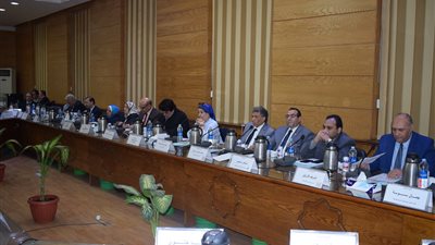 جامعة بنها تعلن عن مسابقة الموظف والعامل المثالي