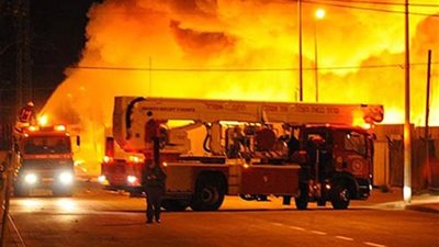 «نفط الكويت»: السيطرة على حريق في مركز تجميع حقل المقوع