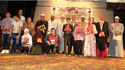 محافظ بني سويف لأوائل الشهادات الأزهرية: واجهوا الأفكار الإرهابية