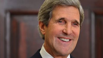 جون كيرى يصل أفغانستان لتسوية أزمة الانتخابات الرئاسية