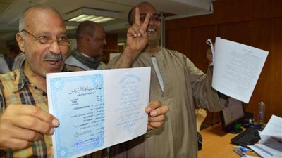 رئيس قناة السويس: أموال الشهادات متوفرة بالبنوك غدا (فيديو)