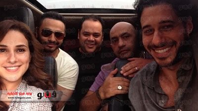 بالصورة.. تامر حسنى يستكمل تصوير