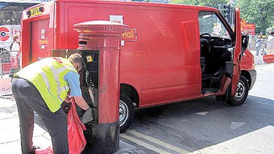 خدمة البريد الملكى البريطانى تصل قيمتها إلى 3ر3 مليارات استرلينى