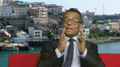 عيدروس النقيب: التنظيم الدولي للإخوان يتظاهر باحترام الديمقراطية