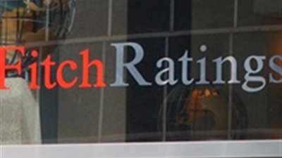 فيتش: ضغوط على منتجي النفط والغاز وشركات التكرير في 2016