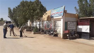 شن حملات نظافة بمحيط المدارس استعدادا للدراسة في الوادي الجديد (صور)