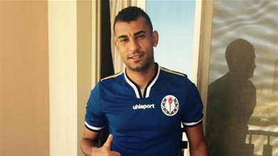 محمود فتحي يتخلف عن تدريبات سموحة لوفاة والده