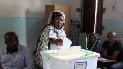 الناخبون يواصلون الإدلاء بأصواتهم في انتخابات جزر القمر