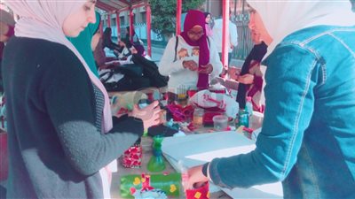 طلاب «تربية عين شمس» يرفعون شعار «القديم هيبقى جديد»