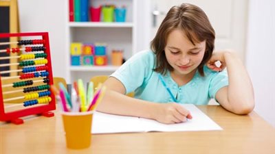 7 خطوات لتشجيع طفلك على المذاكرة