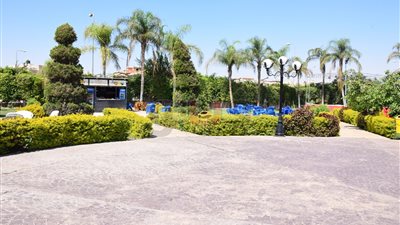 وزير الرياضة يتفقد نادي جرين هيلز بالشروق