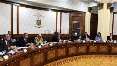 تعديل شروط الإسكان الاجتماعي.. رفع قيمة الشقق لـ٢٢٠ ألف جنيه لوحدات ٩٠ مترا.. تحديد سعر ضمان للقطن ٢٥٠٠ جنيه لأصناف الصعيد و٢٧٠٠ للوجه البحري.. ومد فترة تقنين أوضاع أراضي الدولة ٣ أشهر