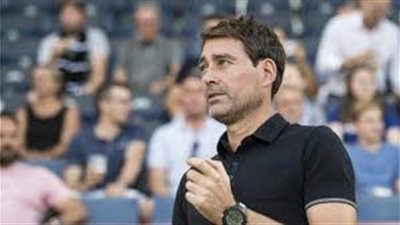 عبد الحفيظ يجتمع مع فايلر في مران الأهلي المسائي