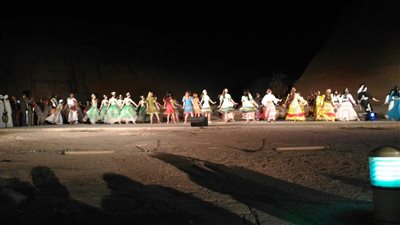 بالصور.. وزير الثقافة يشهد تعامد الشمس على تمثال رمسيس الثاني