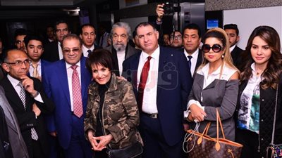 حسن راتب ونجوم الفن في زيارة لأطفال مستشفى 57 (صور)