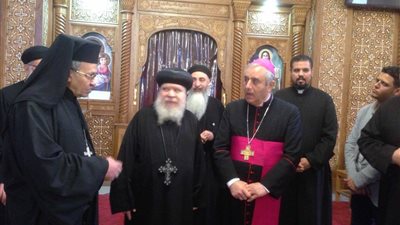 سفير الفاتيكان يزور مطرانية سوهاج (صور)