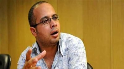 أحمد ماهر يغادر القاهرة متوجهاً إلي إيطاليا