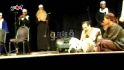 بالفيديو.. ما تزوقيني يا ماما بساقية الصاوي