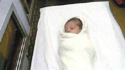 العثور على طفلة بمقلب قمامة بشبرا الخيمة