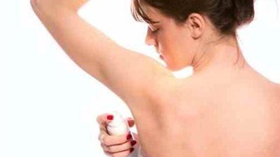 طريقتان تخلصانك من الرائحة الكريهة للعرق