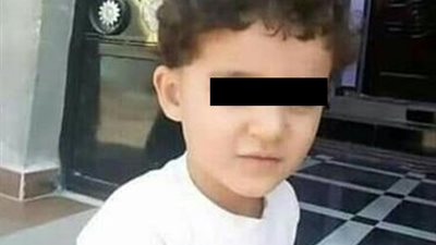 الاستماع لأقوال أهلية طفل عثر على جثته بترعة الصف