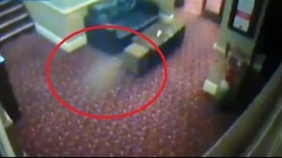 بالفيديو.. ظهور شبح حقيقي بأحد مقاهي بريطانيا