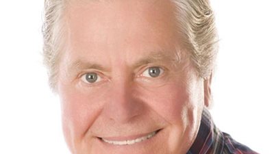 حسين فهمي مساعدا ليوسف شاهين في 