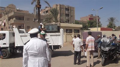 أمن الجيزة يضبط 28 متهما ويرفع 117 حالة إشغال الطريق في الهرم