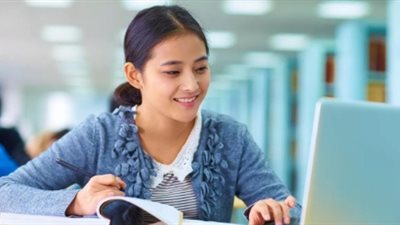 تقرير: طلاب الثانوي في بريطانيا لا يقرأون كثيرا