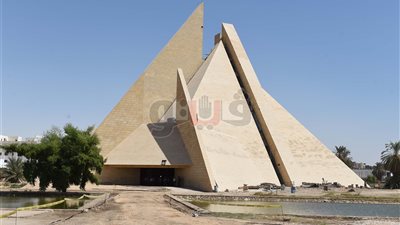 مدبولي يتفقد أعمال تنفيذ المتحف الآتوني بالمنيا