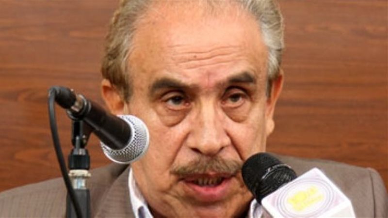 الكاتب كرم النجار