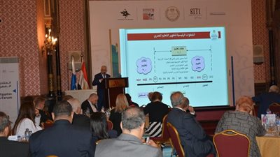 رئيسة فنلندا السابقة تشيد بخطوات مشروع تطوير التعليم المصري