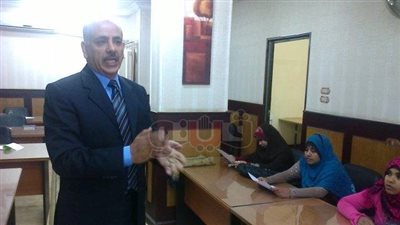 تدريب 900 معلم ومعلمة على برامج محو الأمية بسوهاج (صور)