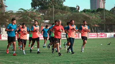 تدريبات متنوعة للاعبي الأهلي قبل مواجهة كانو سبورت