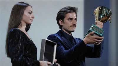 لوكا مارينيلي أفضل ممثل في مهرجان فينيسيا السينمائي