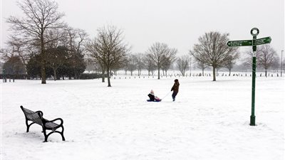 «العاصفة إيما».. بريطانيا تدخل ثلاجة الوحش القادم من الشرق
