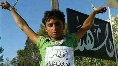 «داعش» تصلب طفلا لـ«إفطاره دون عذر شرعي»!