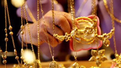 انخفاض أسعار الذهب بالتعاملات المسائية.. وعيار 21 يسجل 644 جنيها