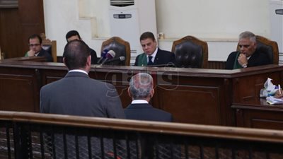 ننشر شهادة وزير الداخلية السابق بـ«أحداث مكتب الإرشاد».. إبراهيم: مرسي كلف «هدهد» ليكون همزة وصل بيني وبينه.. الإخوان أطلقوا النار على المتظاهرين..والقاضي: فيه مهندس كهرباء يشتغل م