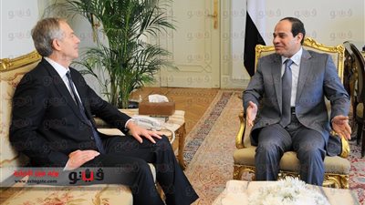 السيسي يجرى اتصالات مكثفة لوقف نزيف الدم في غزة.. يحذر بلير من مخاطر التصعيد العسكري.. ويؤكد تضامن مصر دولة وشعبا مع فلسطين.. فتح معبر رفح لاستقبال الجرحى.. وتقديم 500 طن مواد غذائية وأدوية للقطاع