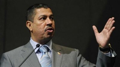 حكومة اليمن لمستشار خامنئي: تصريحاتكم إعلان لهزيمة الحوثيين