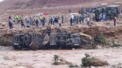 مقتل 7 أشخاص وإصابة 27 في انقلاب أتوبيس بالمغرب بسبب السيول (صور)