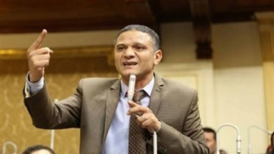 نائب يرفض معايير 