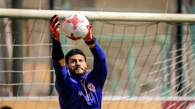 الشناوي يغادر مران الأهلي للإصابة